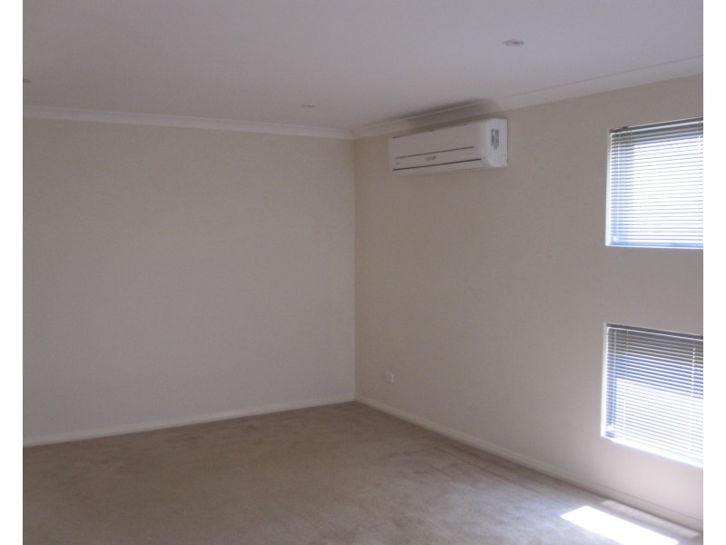 7 Tambelyn Street, Clarkson WA 6030