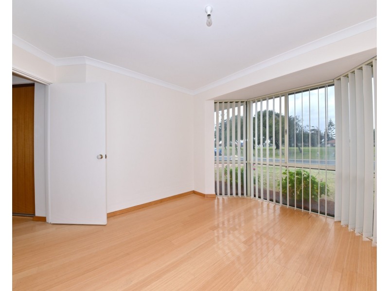 25 White Tern Elbow, Quinns Rocks WA 6030