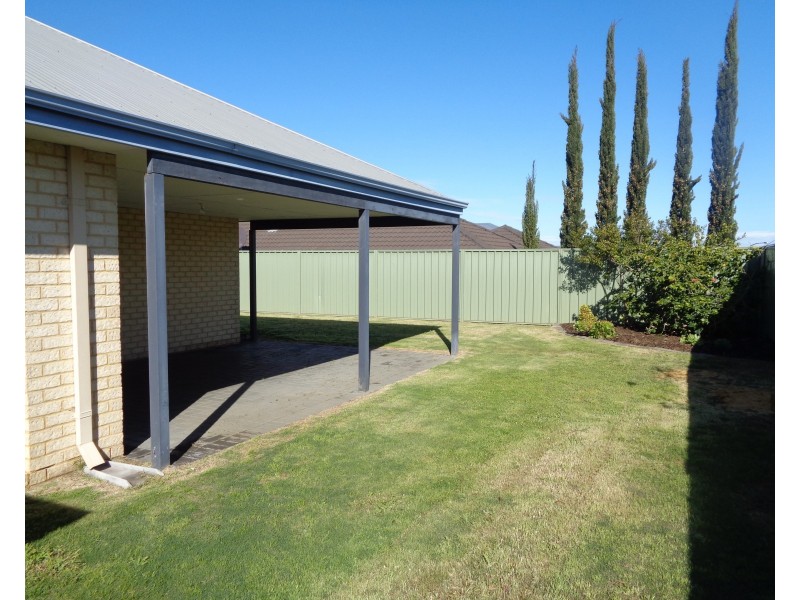 20 Olympus Loop, Merriwa WA 6030