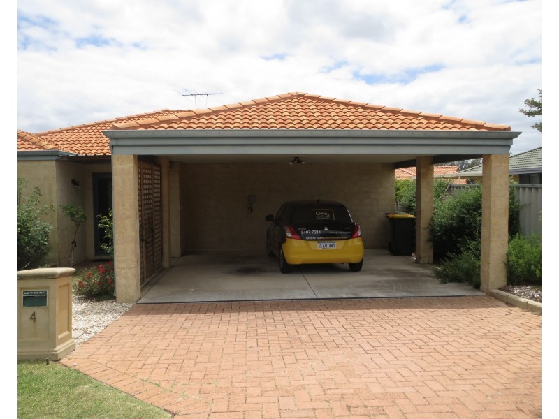 4 Rover Court, Quinns Rocks WA 6030