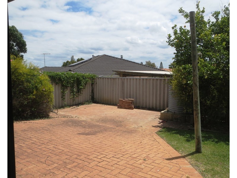 4 Rover Court, Quinns Rocks WA 6030