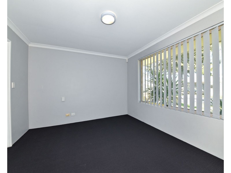 17 Duncombe Grove, Quinns Rocks WA 6030
