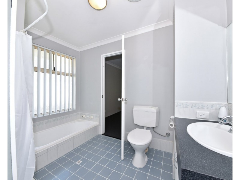 17 Duncombe Grove, Quinns Rocks WA 6030