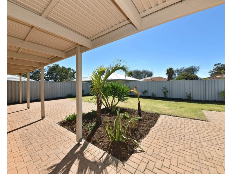 17 Duncombe Grove, Quinns Rocks WA 6030