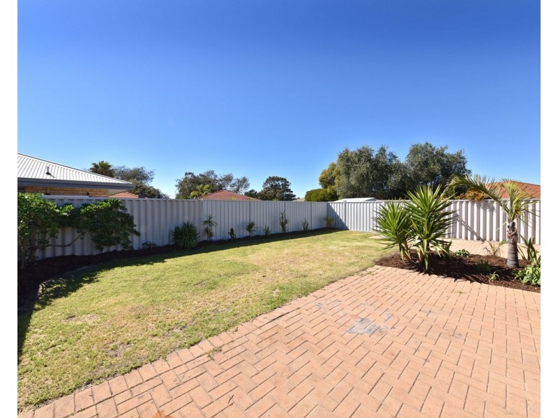 17 Duncombe Grove, Quinns Rocks WA 6030