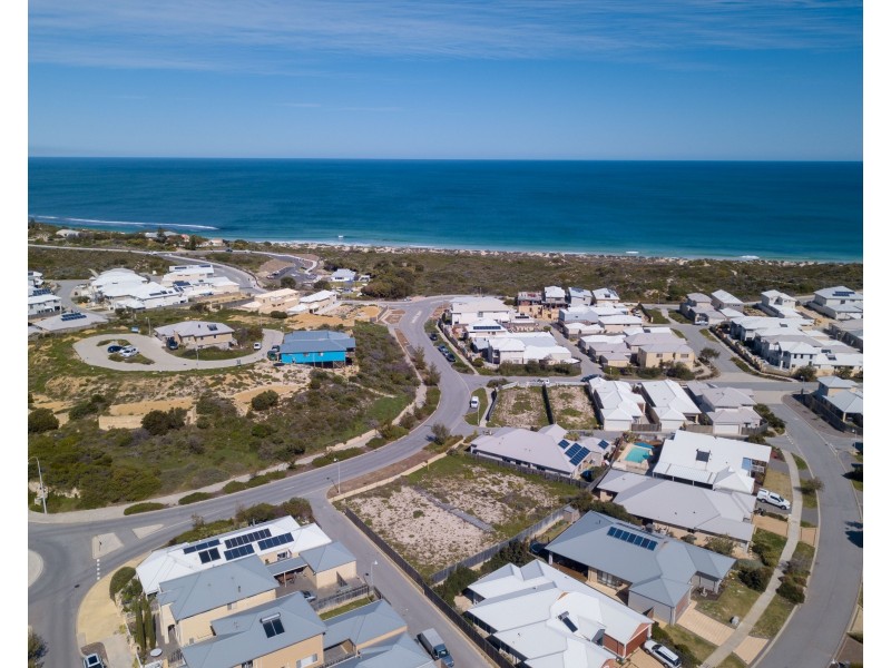 33 Lindsay Beach Boulevard, Yanchep WA 6035