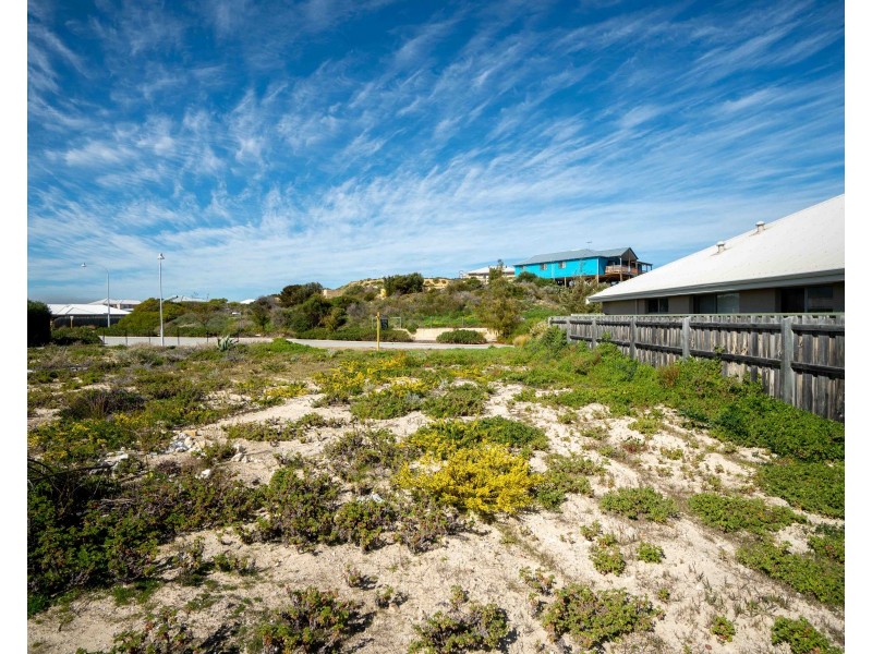 33 Lindsay Beach Boulevard, Yanchep WA 6035