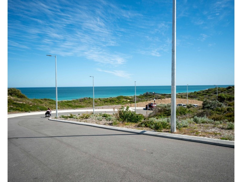 33 Lindsay Beach Boulevard, Yanchep WA 6035