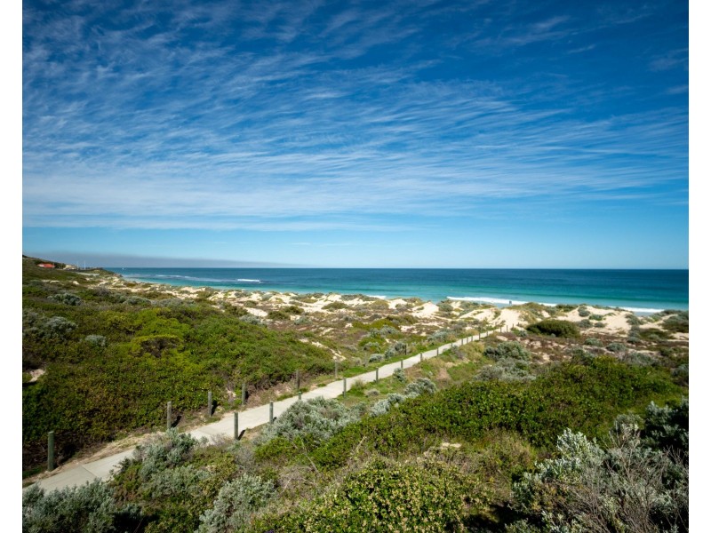 33 Lindsay Beach Boulevard, Yanchep WA 6035