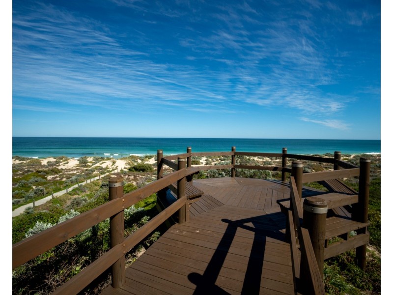 33 Lindsay Beach Boulevard, Yanchep WA 6035