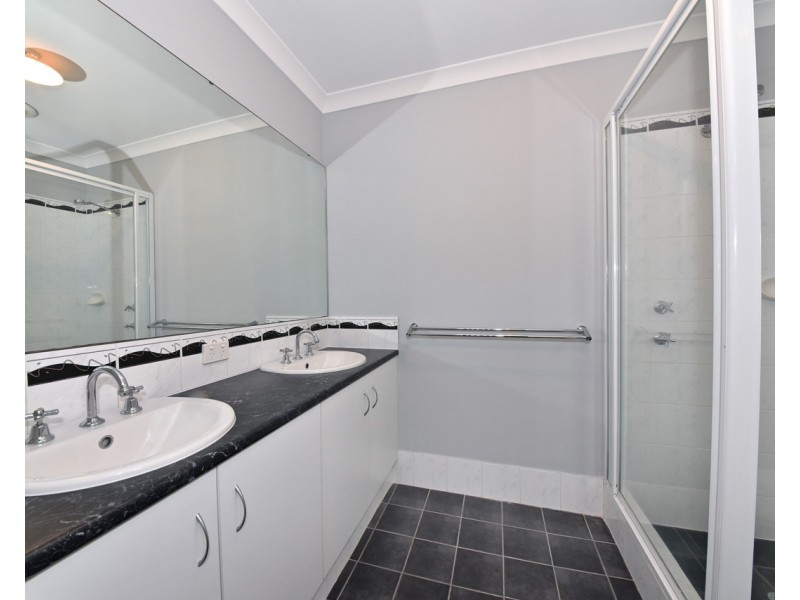 15 Verteramo Way, Hocking WA 6065