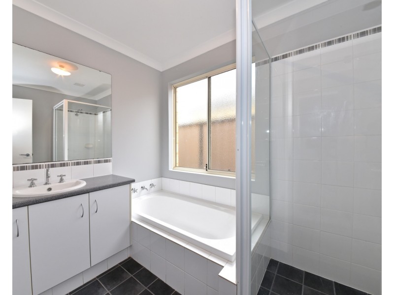 15 Verteramo Way, Hocking WA 6065