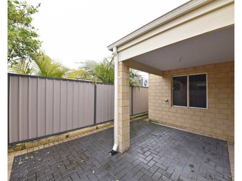 15 Verteramo Way, Hocking WA 6065