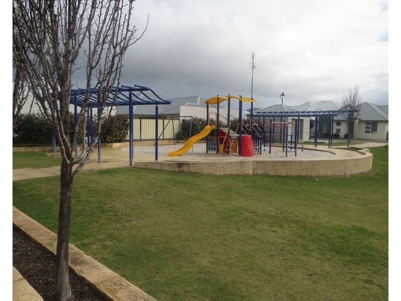 8 Tambelyn Street, Clarkson WA 6030