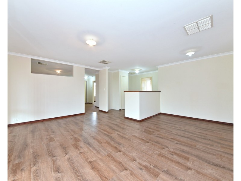 6 Mayne Way, Merriwa WA 6030