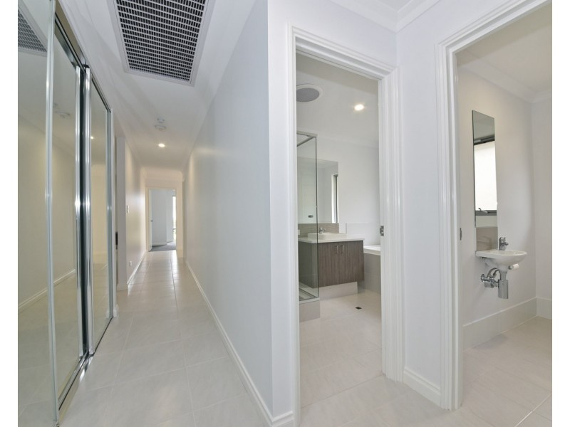 9 Cansos Street, Clarkson WA 6030