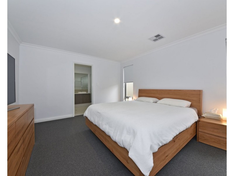 9 Cansos Street, Clarkson WA 6030