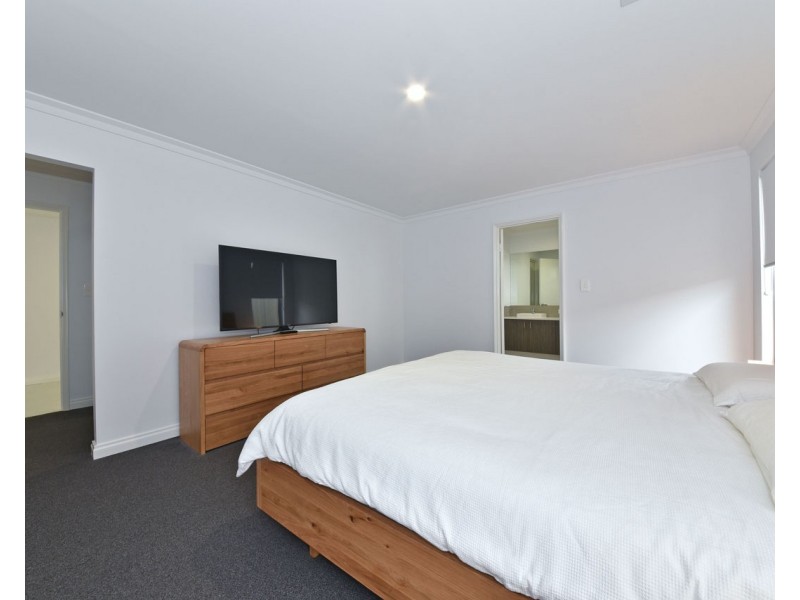 9 Cansos Street, Clarkson WA 6030