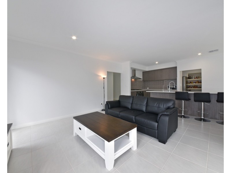 9 Cansos Street, Clarkson WA 6030