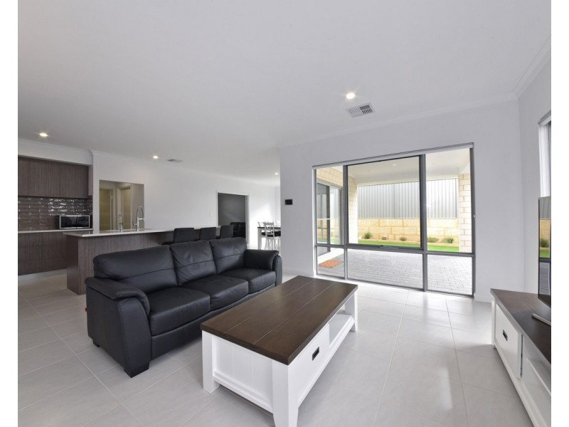 9 Cansos Street, Clarkson WA 6030