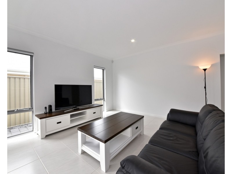 9 Cansos Street, Clarkson WA 6030