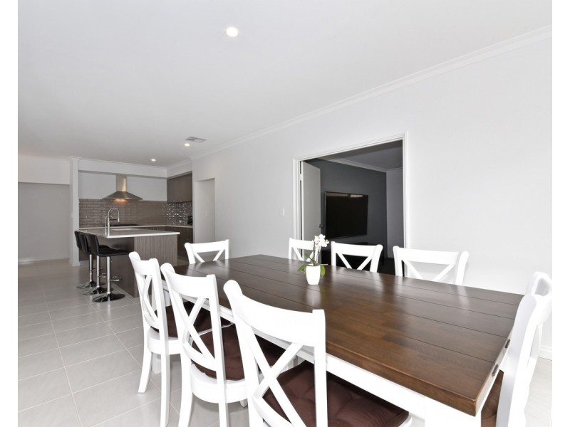 9 Cansos Street, Clarkson WA 6030