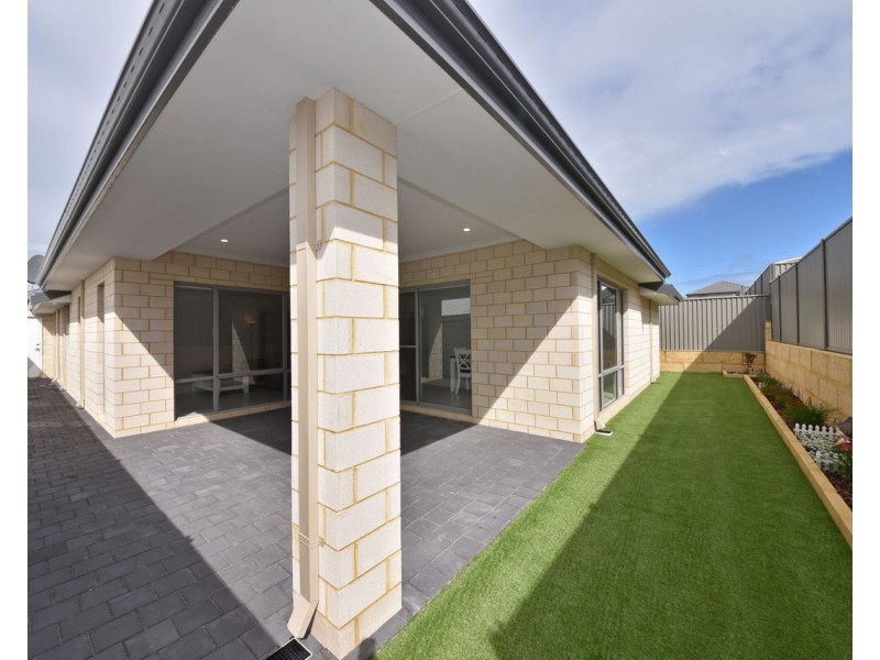 9 Cansos Street, Clarkson WA 6030