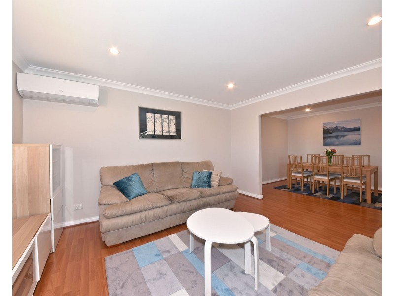 21A Holyhead Green, Mindarie WA 6030