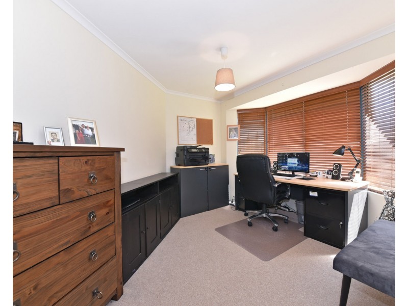 17 Mintaro Parade, Quinns Rocks WA 6030