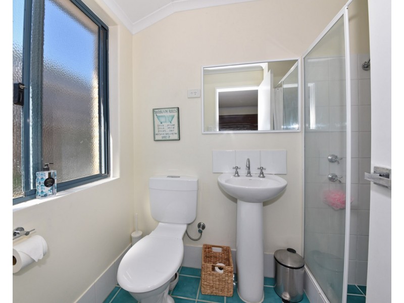 17 Mintaro Parade, Quinns Rocks WA 6030