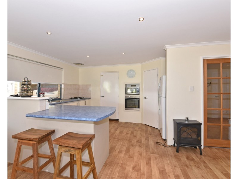 17 Mintaro Parade, Quinns Rocks WA 6030