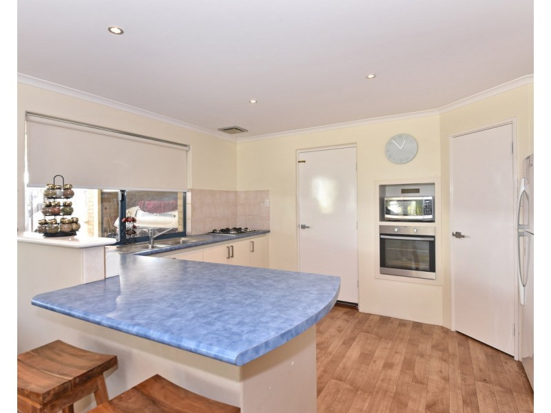 17 Mintaro Parade, Quinns Rocks WA 6030