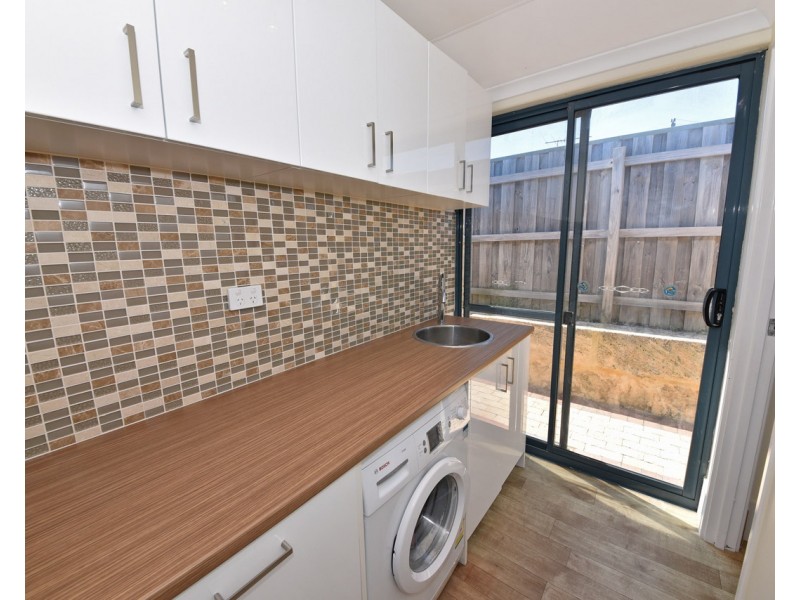 17 Mintaro Parade, Quinns Rocks WA 6030