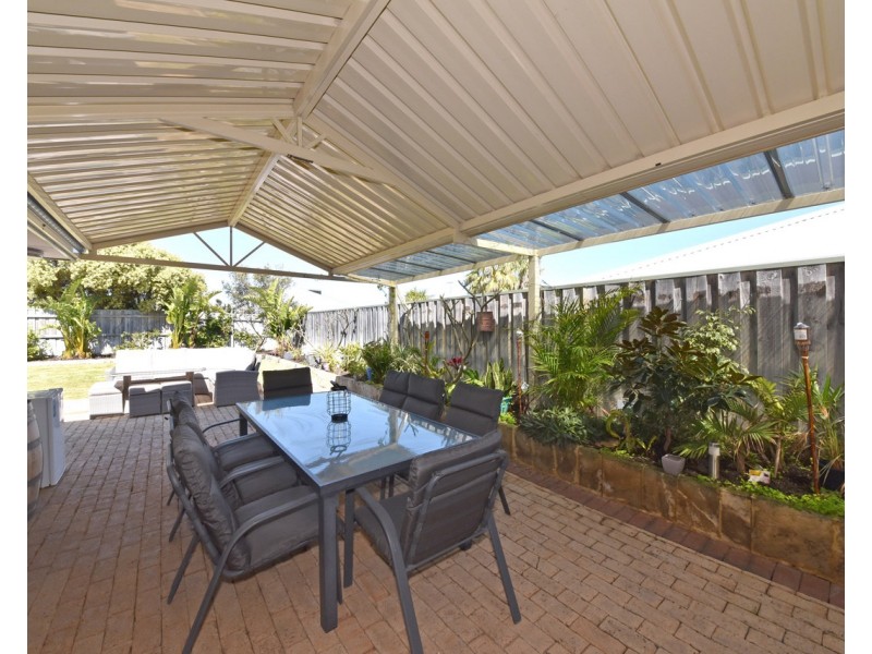 17 Mintaro Parade, Quinns Rocks WA 6030