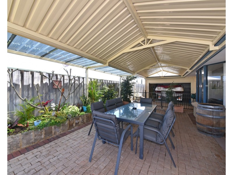 17 Mintaro Parade, Quinns Rocks WA 6030