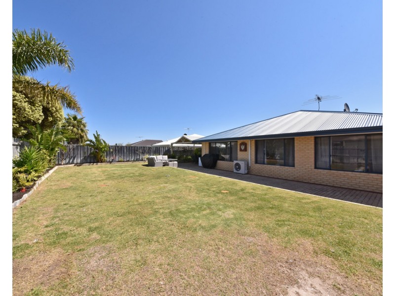 17 Mintaro Parade, Quinns Rocks WA 6030