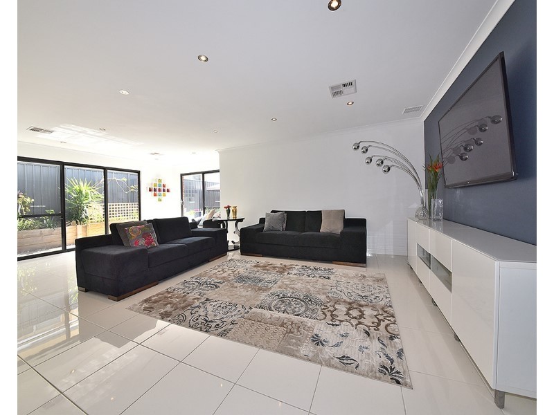 22 Sailboat Link, Jindalee WA 6036