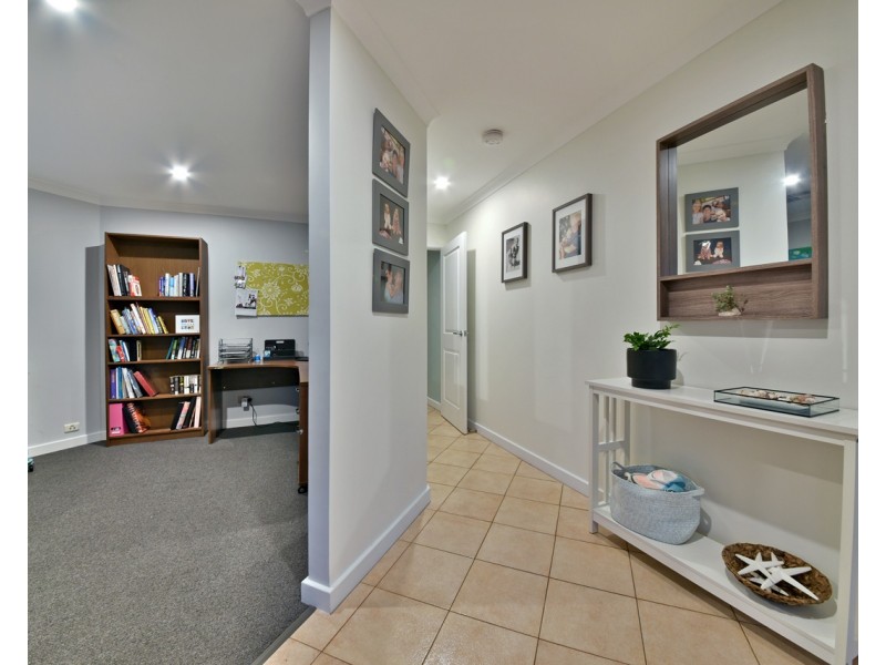 10 Geoff Russell Avenue, Kinross WA 6028