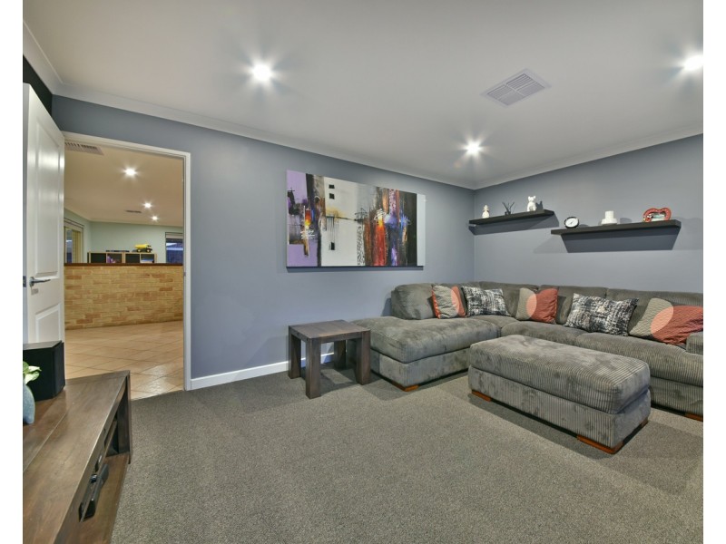 10 Geoff Russell Avenue, Kinross WA 6028