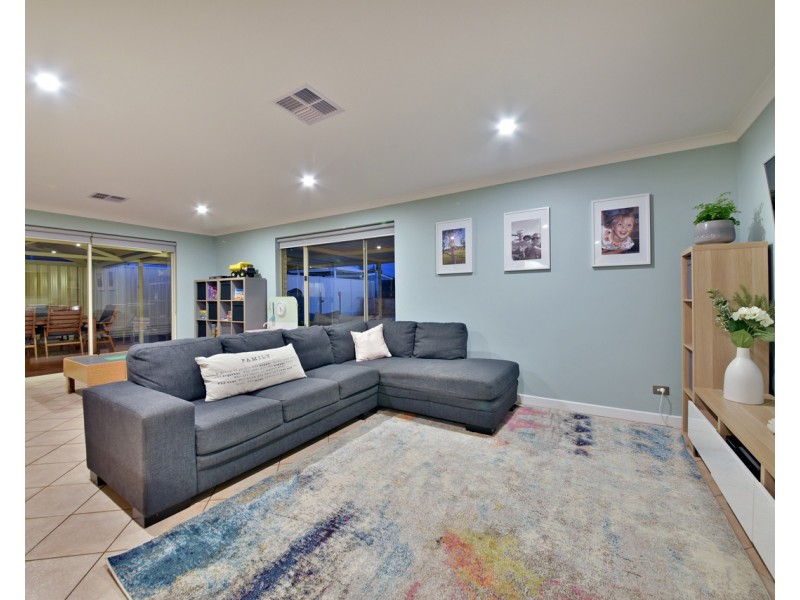 10 Geoff Russell Avenue, Kinross WA 6028