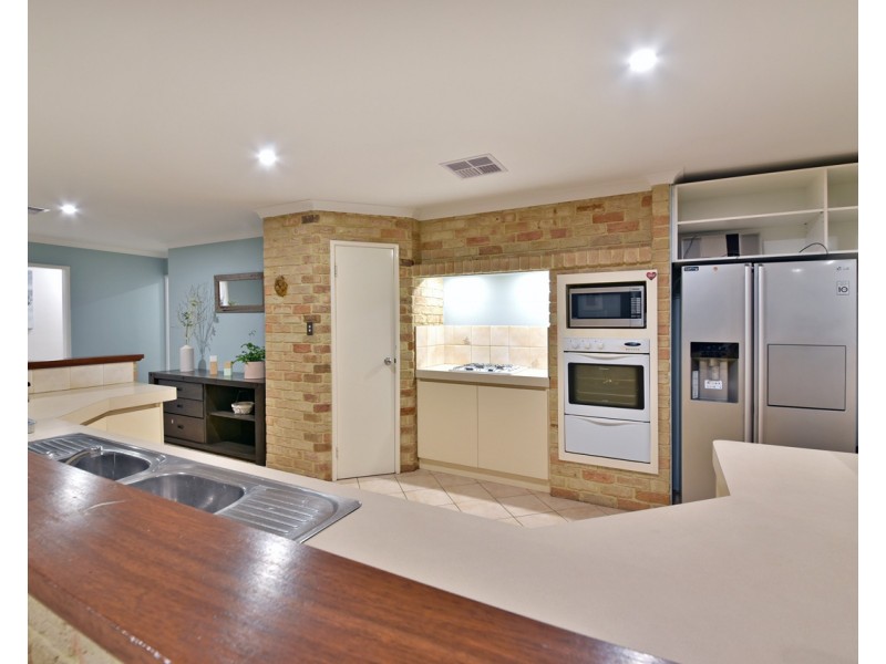 10 Geoff Russell Avenue, Kinross WA 6028