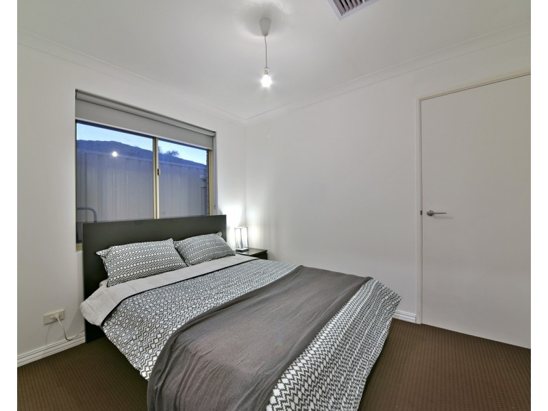 10 Geoff Russell Avenue, Kinross WA 6028