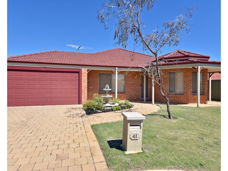 41 Olympus Loop, Merriwa WA 6030