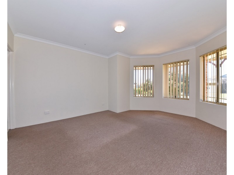 41 Olympus Loop, Merriwa WA 6030