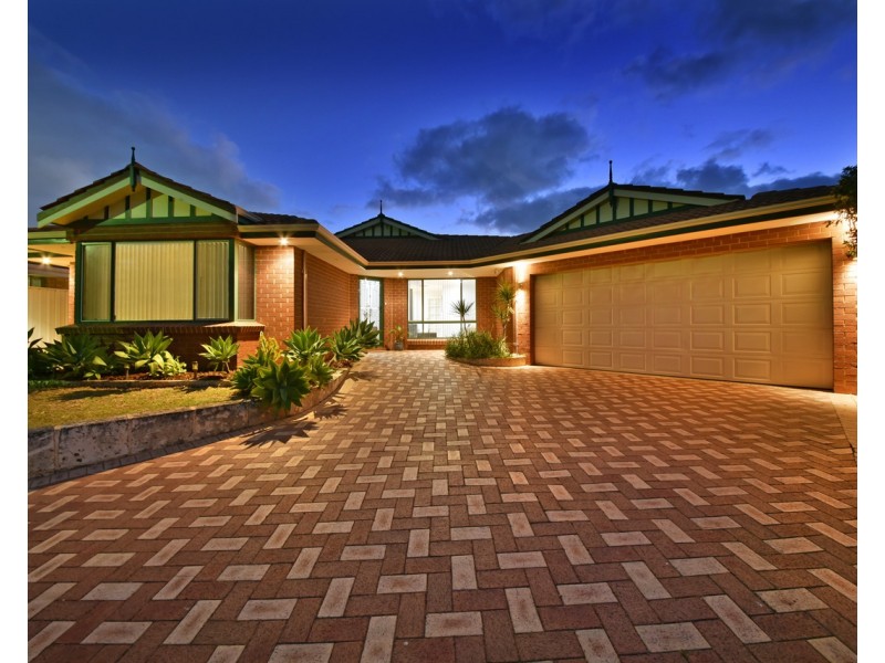 17 Macalpine Retreat, Kinross WA 6028