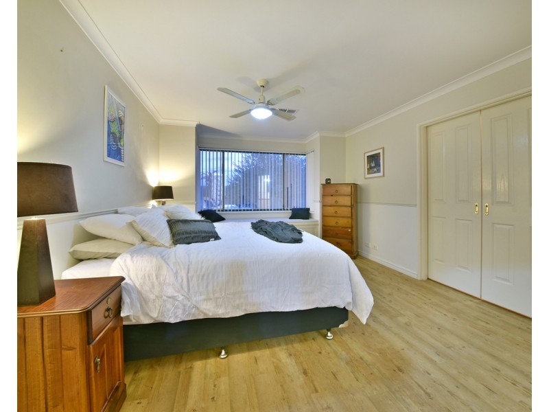 17 Macalpine Retreat, Kinross WA 6028