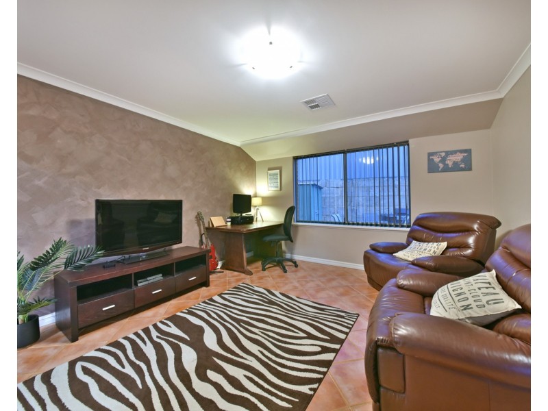 17 Macalpine Retreat, Kinross WA 6028