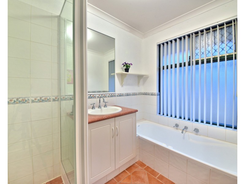 17 Macalpine Retreat, Kinross WA 6028