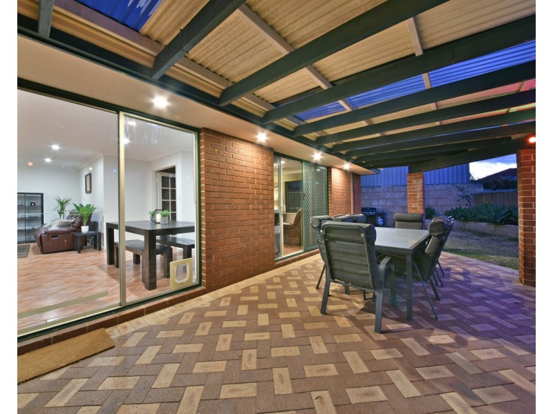 17 Macalpine Retreat, Kinross WA 6028