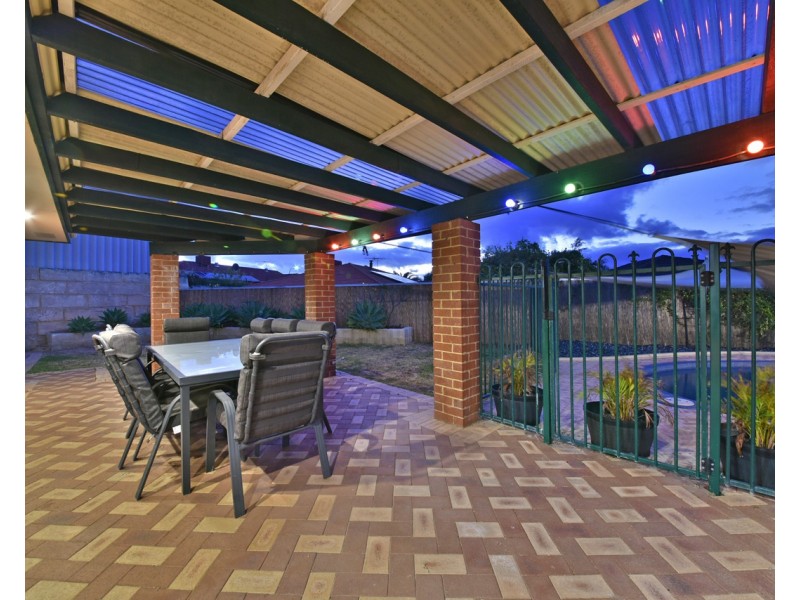 17 Macalpine Retreat, Kinross WA 6028